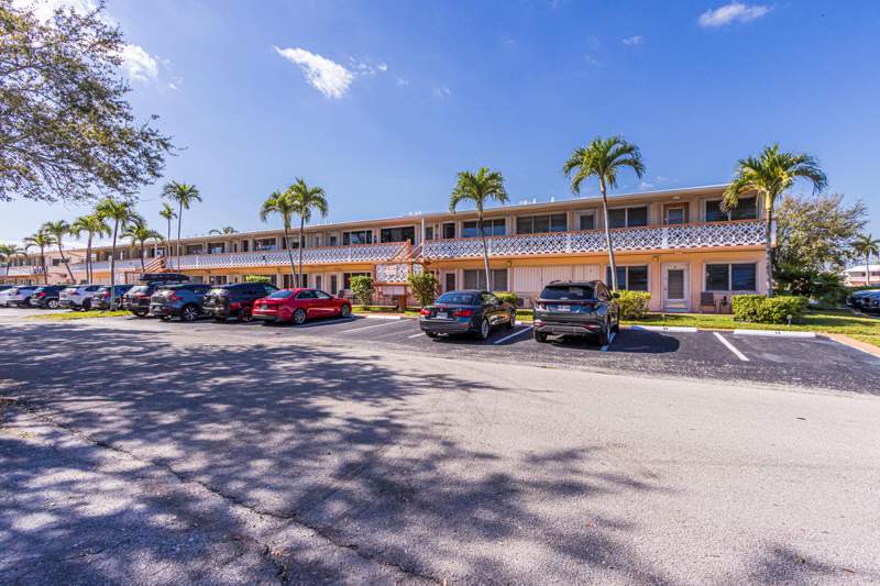 1 bedroom Stock Cooperative at 900 SW 10th Terrace #S-19, Rolen Lake Gardens Co-Op, Hallandale Beach — photo 5