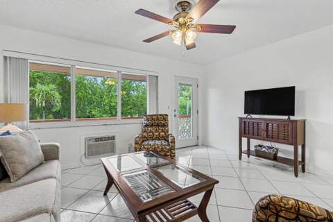 900 SW 10th Terrace #S-19, Hallandale Beach FL - photo 12 of 51