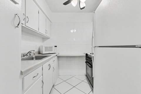 900 SW 10th Terrace #S-19, Hallandale Beach FL - photo 18 of 51