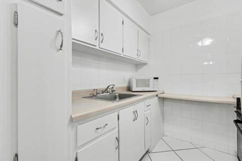 900 SW 10th Terrace #S-19, Hallandale Beach FL - photo 19 of 51