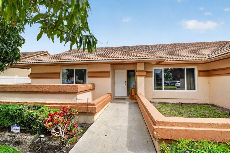 3 bedroom Single Family Residence at 9501 Majestic Way, Sun Valley , Boynton Beach — photo 4