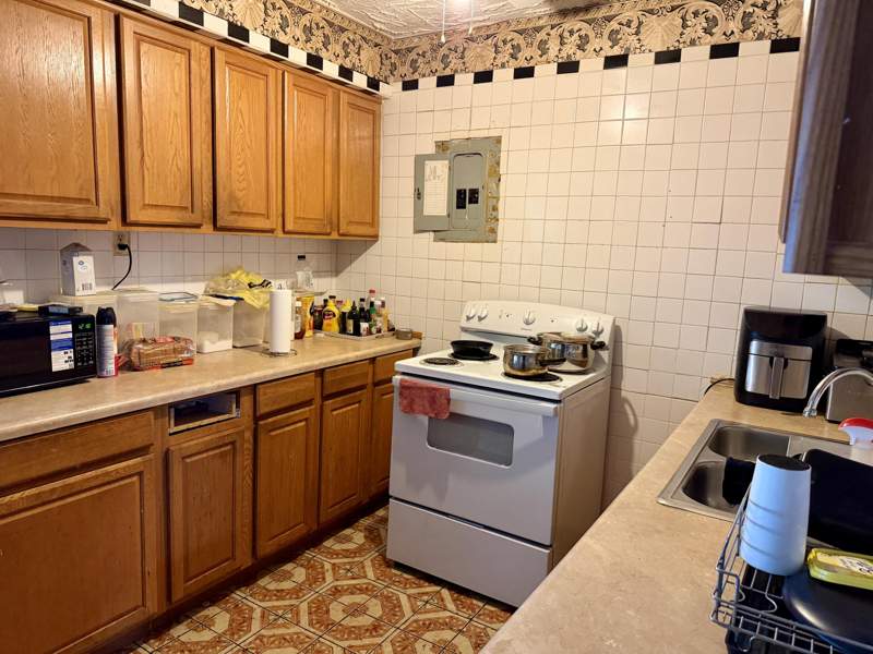 3 bedroom Single Family Residence at 1004 NW 12th Street, Lauderdale Manors Add-Rev Plat, Fort Lauderdale — photo 5