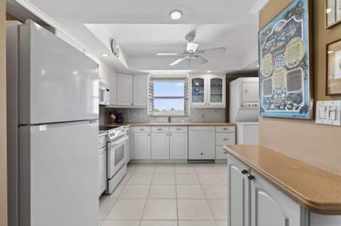 801 Lake Shore Drive #414, Lake Park FL - photo 15 of 62