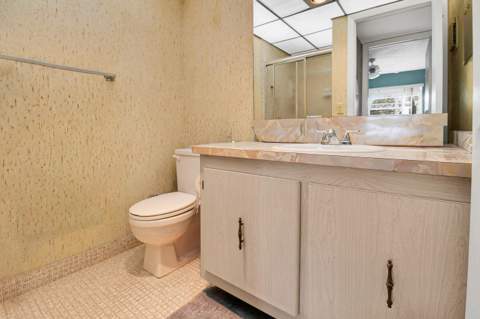 525 Capri K, Delray Beach FL - photo 15 of 27