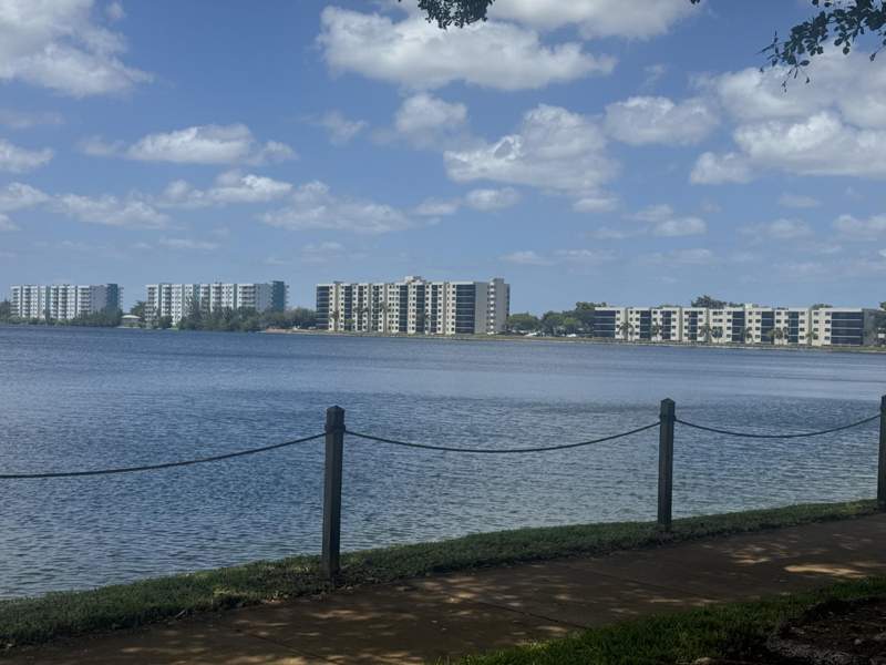 2 bedroom Condominium at 110 Lake Emerald Drive #404, Lake Emerald Condominium No One, Oakland Park — photo 4