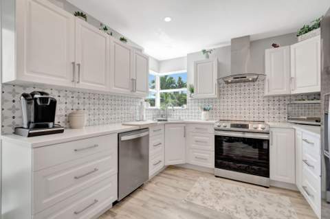 302 Venice Drive, Boynton Beach FL - photo 14 of 37