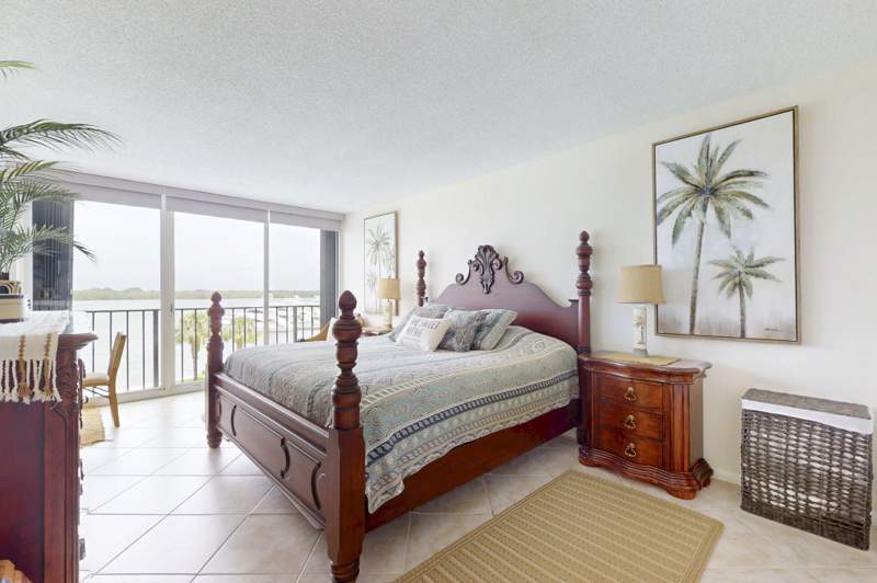 2 bedroom Condominium at 124 Lakeshore Drive #428, Old Port Cove Condo Three, North Palm Beach — photo 4