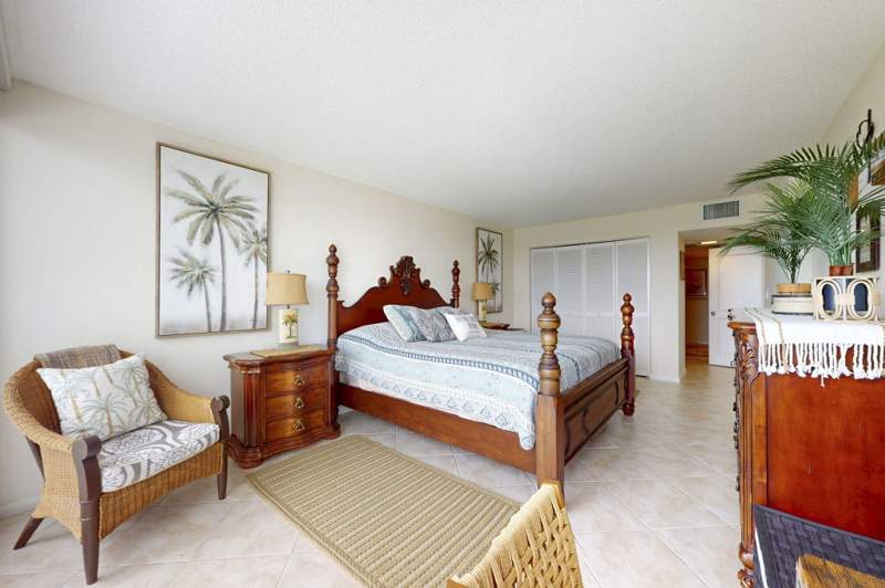 2 bedroom Condominium at 124 Lakeshore Drive #428, Old Port Cove Condo Three, North Palm Beach — photo 5