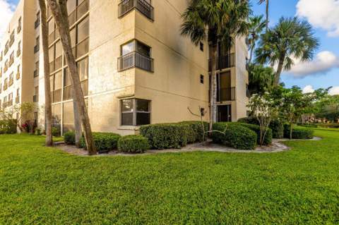 3000 NW 42nd Avenue #B101, Coconut Creek FL - photo 23 of 46