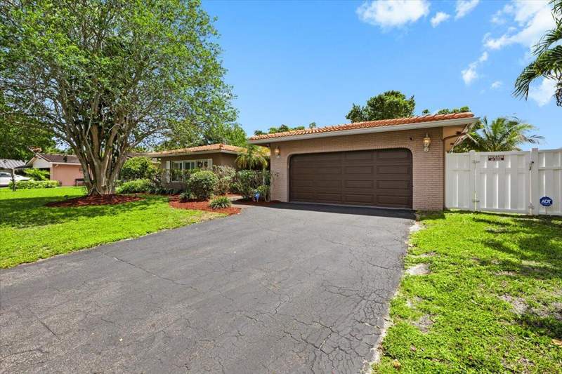 3 bedroom Single Family Residence at 11744 NW 26th Court, Coral Springs Country Club, Coral Springs — photo 5