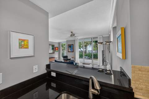 101 SE 20th Avenue #201, Deerfield Beach FL - photo 7 of 48