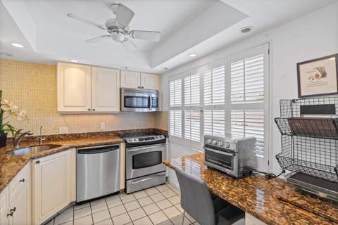 25 SE 13th Street #B3, Boca Raton FL - photo 10 of 26
