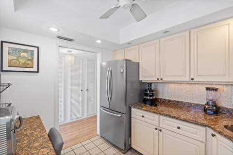 25 SE 13th Street #B3, Boca Raton FL - photo 11 of 26