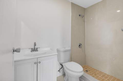 155 Seville G, Delray Beach FL - photo 9 of 23