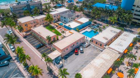 311 Connecticut Street #4, Hollywood FL - photo 8 of 26