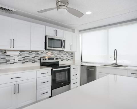 1500 Presidential Way #806, West Palm Beach FL - photo 13 of 27