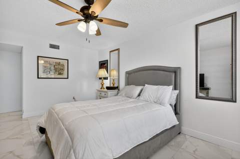110 Half Moon Circle #D2, Hypoluxo FL - photo 18 of 44