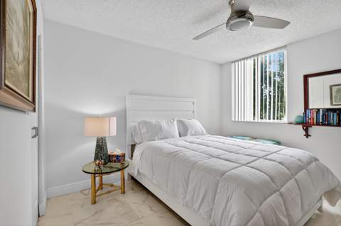 110 Half Moon Circle #D2, Hypoluxo FL - photo 24 of 44