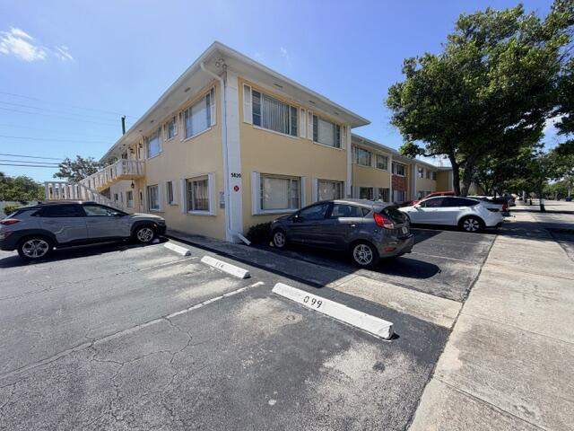 2 bedroom Condominium at 5820 NE 22nd Way #629, Imperial Point Gardens Condo, Fort Lauderdale — photo 2