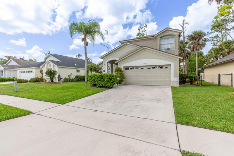 3 bedroom Single Family Residence at 15157 Oak Chase Court, Binks Forest Of The Landings At Wellington 4, Wellington — photo 2