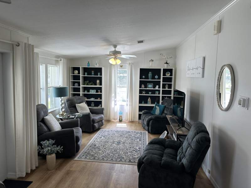 2 bedroom Manufactured Home at 500 Thames Bluff Ridge #24, Tropical Isles, Fort Pierce — photo 4