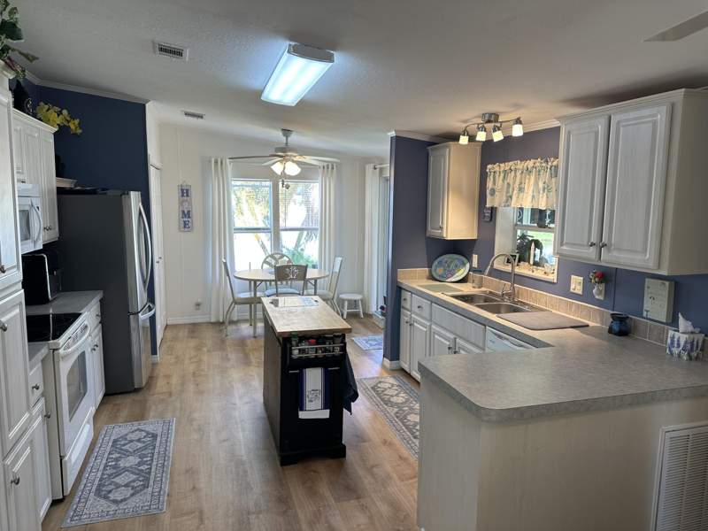 2 bedroom Manufactured Home at 500 Thames Bluff Ridge #24, Tropical Isles, Fort Pierce — photo 5