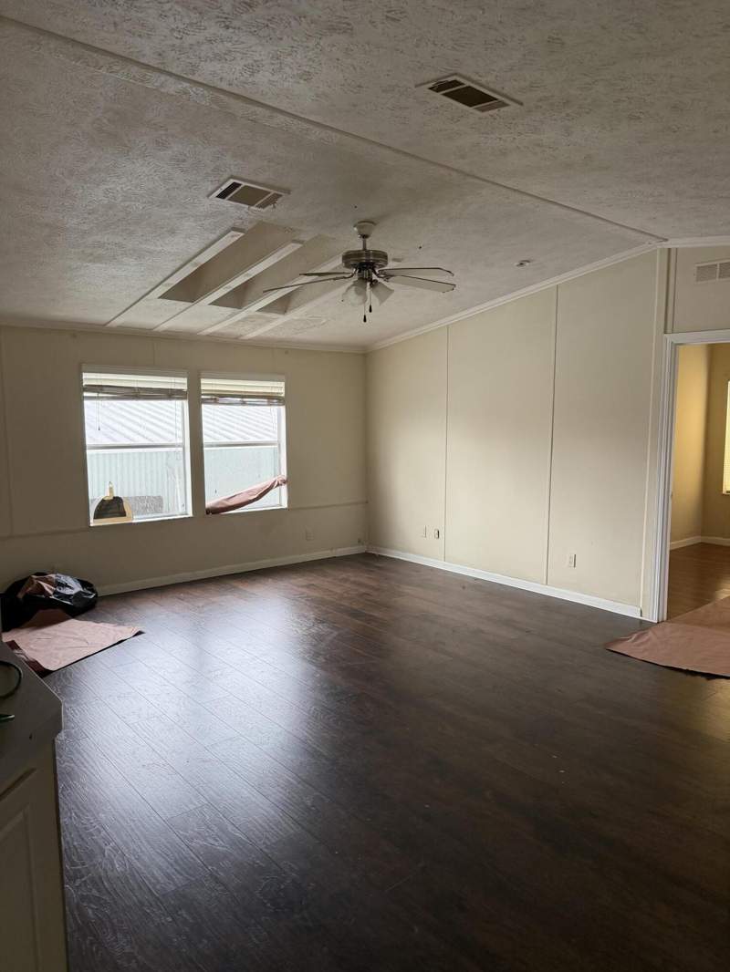 2 bedroom Mobile Home at 8557 SW 18th Street, Park City Sec One, Davie — photo 3