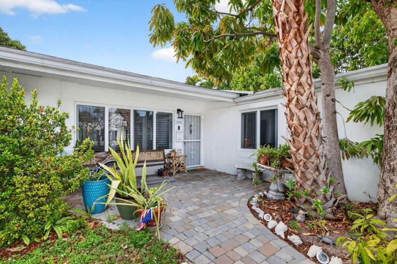 4 bedroom Single Family Residence at 1935 SE 25th Avenue, Harbour Heights Add, Fort Lauderdale — photo 3