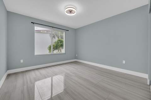 1010 Villa Circle, Boynton Beach FL - photo 8 of 23