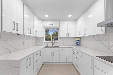 747 Avon Road, West Palm Beach FL - photo 6 of 32