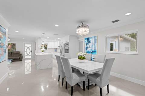 747 Avon Road, West Palm Beach FL - photo 11 of 32