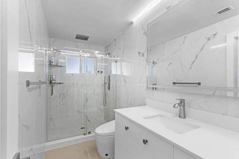 747 Avon Road, West Palm Beach FL - photo 13 of 32