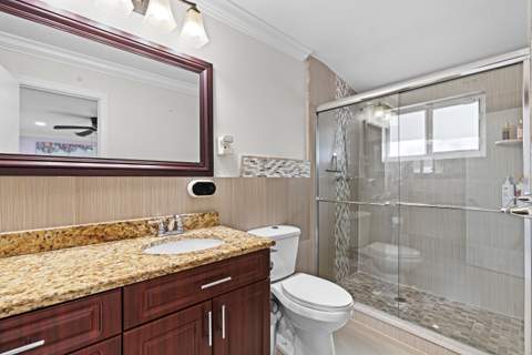 747 Avon Road, West Palm Beach FL - photo 15 of 32