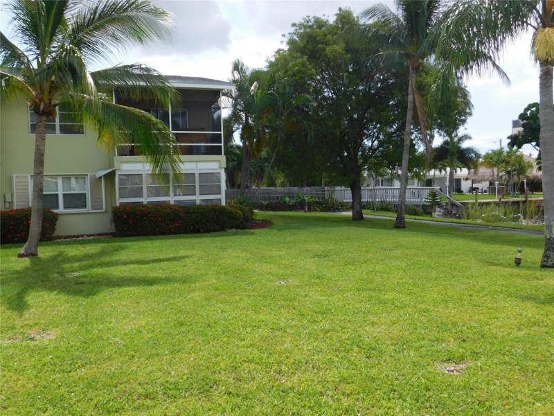 2 bedroom Condominium at 960 Crystal Lake Drive #201, Crystal Lake 960 Condo, Deerfield Beach — photo 5