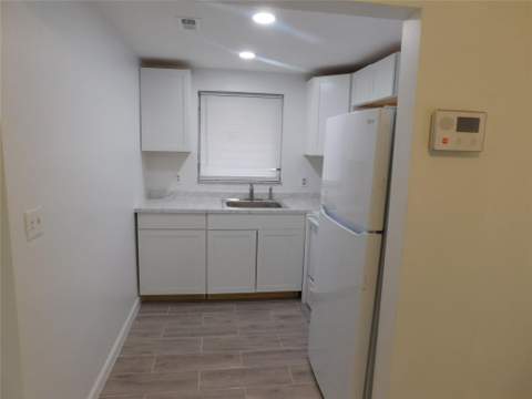 960 Crystal Lake Drive #201, Deerfield Beach FL - photo 8 of 30