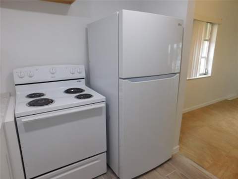 960 Crystal Lake Drive #201, Deerfield Beach FL - photo 10 of 30