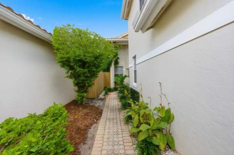 2495 NW 66th Drive, Boca Raton FL - photo 7 of 74