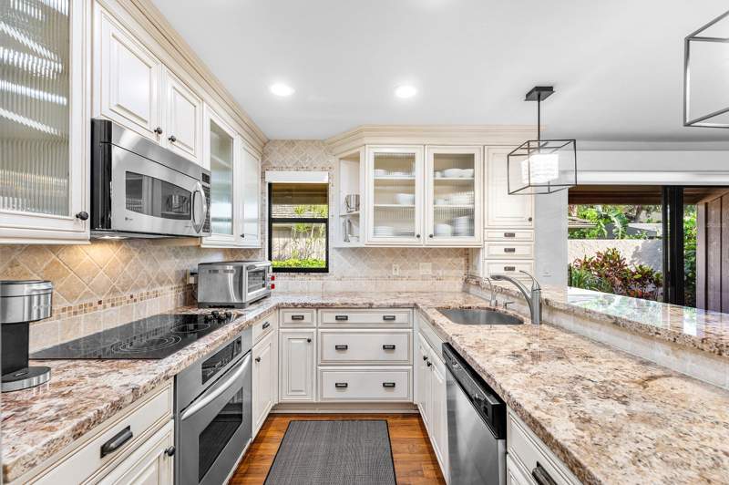 2 bedroom Condominium at 7077 Rain Forest Drive, Plantation Colony, Boca Raton — photo 2