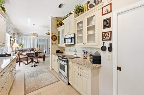 262 Sherwood Forest Drive, Delray Beach FL - photo 9 of 42