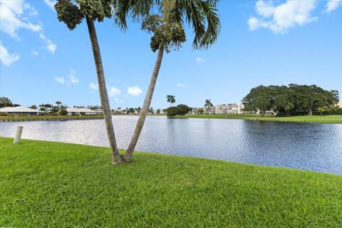 233 Rio Vista Circle #233, Atlantis FL - photo 6 of 33