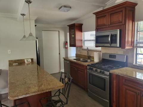927 S Palmway, Lake Worth Beach FL - photo 6 of 15
