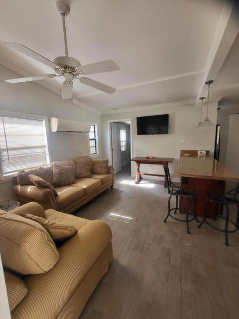 927 S Palmway, Lake Worth Beach FL - photo 8 of 15