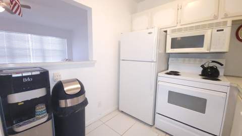 319 Chatham P, West Palm Beach FL - photo 8 of 41