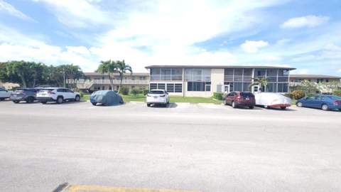 319 Chatham P, West Palm Beach FL - photo 24 of 41