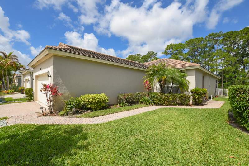 3 bedroom Single Family Residence at 316 SW Maclay Way, Lake Forest Pointe, Port St. Lucie — photo 4