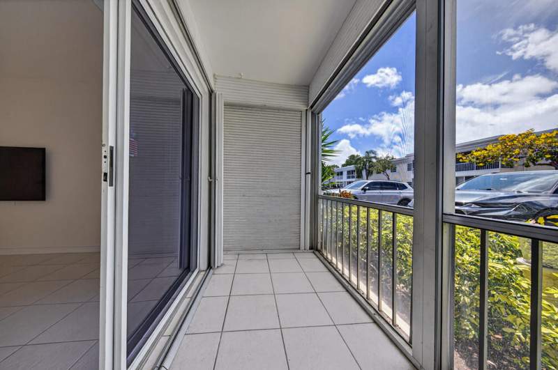 1 bedroom Condominium at 6521 Bay Club Drive #6521-2, Bay Colony Club, Fort Lauderdale — photo 2