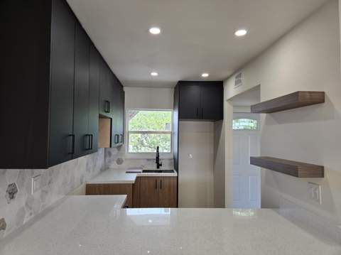 3001 Sunrise Lakes Drive #303, Sunrise FL - photo 13 of 35