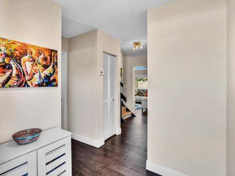 3432 NE 16th Avenue, Oakland Park FL - photo 7 of 71