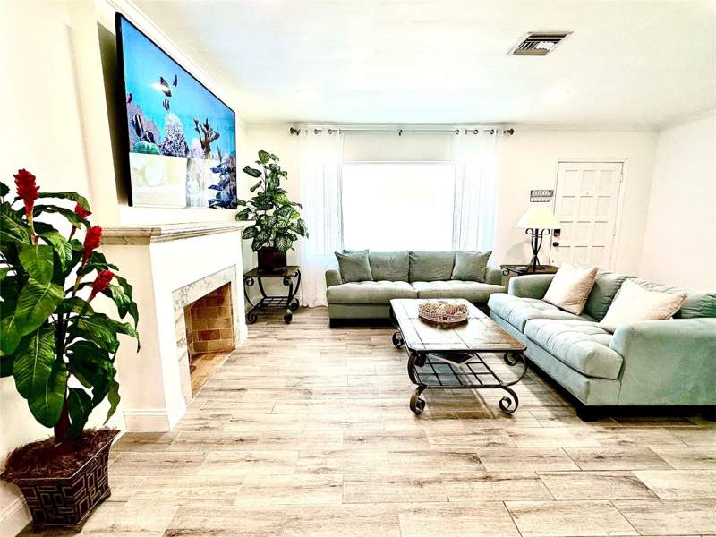 3 bedroom Single Family Residence at 1742 NE 7th Street, Victoria Park Corr Amen Plat, Fort Lauderdale — photo 3
