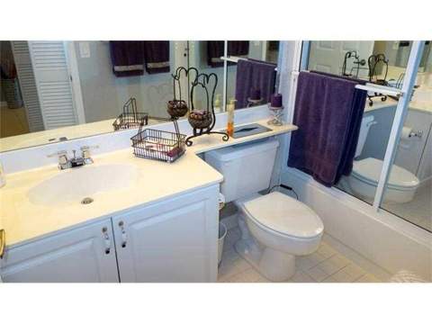 7486 N Devon Drive #109, Tamarac FL - photo 10 of 10